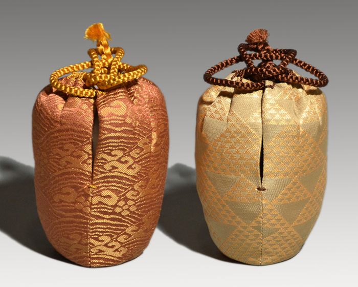 佳香】高取喜恵 高取焼鶴首茶入 共箱 仕覆(権太夫金襴) 茶道具 本物保証