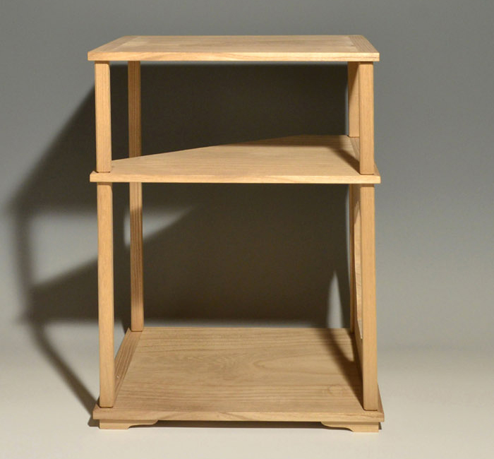 茶道具 宗偏流 宗有好写 桐木地 三級棚 登龍門 木地 天然木 紙箱 - 美術品 茶道具 宗偏流 宗有好写 桐木地 三級棚 登龍門 木地 天然木 紙箱 - 美術品