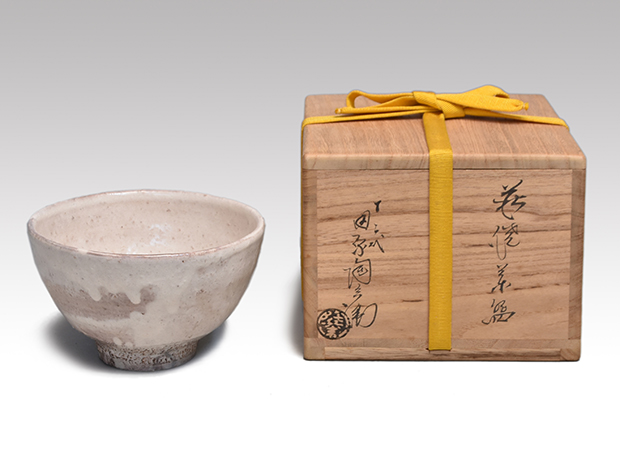 十二代 田原陶兵衛 萩焼茶碗 共箱 十二代 田原陶兵衛(作) 萩焼茶碗 共箱 | 古美術ささき
