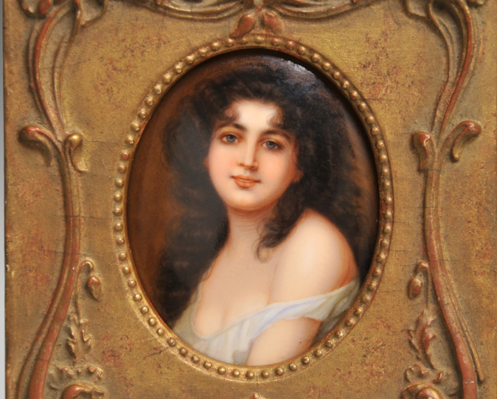 額装 西洋アンティーク 女性像 少女 肖像画 陶板画 プラーク 手描き